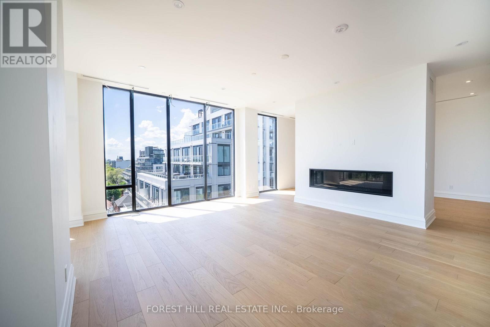 6A - 2010 BATHURST STREET Toronto (Humewood-Cedarvale), ON M5P 0A8