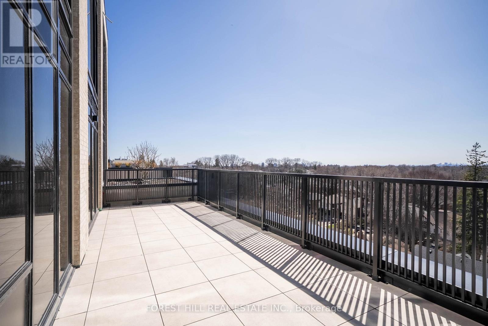 6A - 2010 BATHURST STREET Toronto (Humewood-Cedarvale), ON M5P 0A8