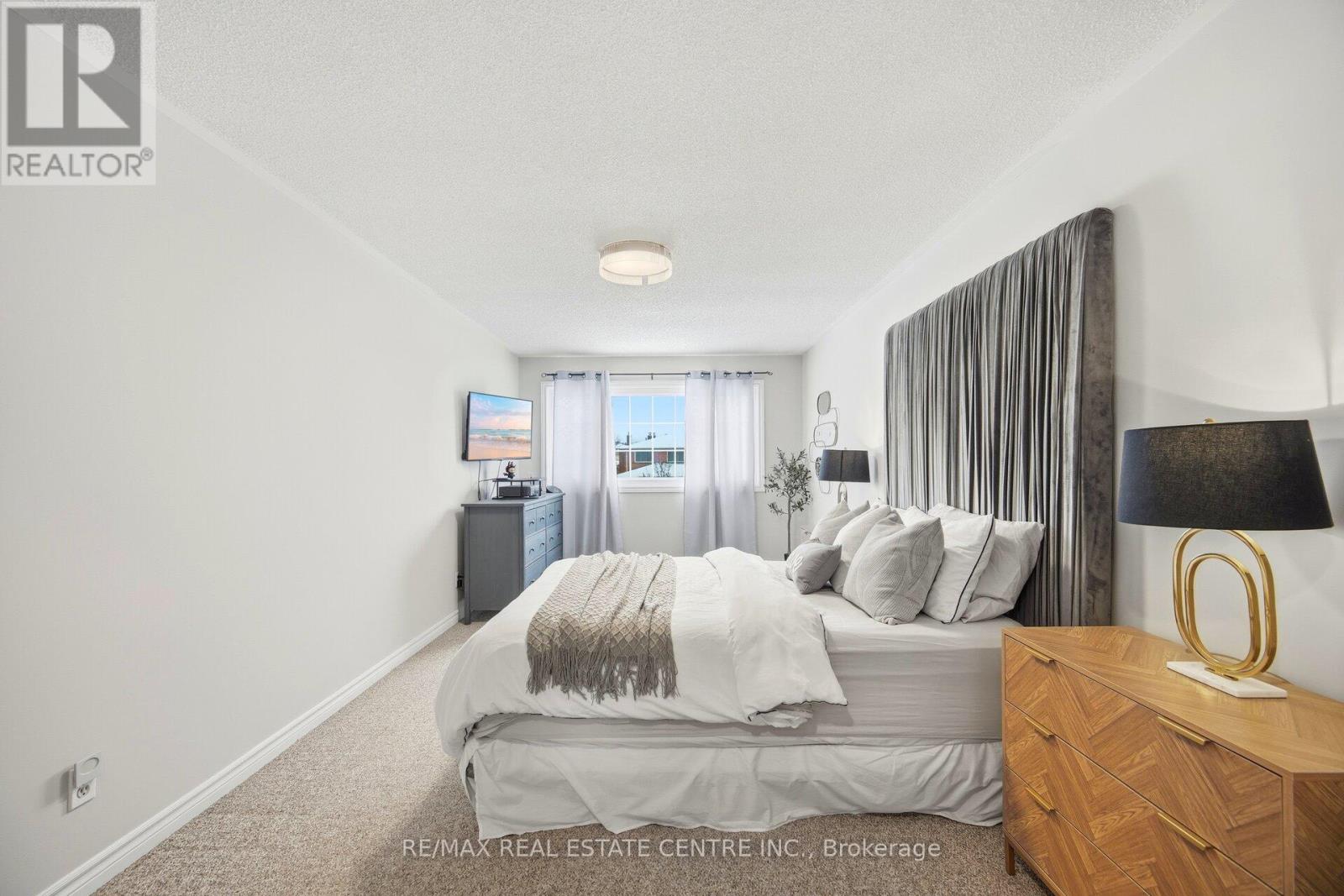 61 Sunforest Drive, Brampton, Ontario  L6Z 2W7 - Photo 19 - W12687684