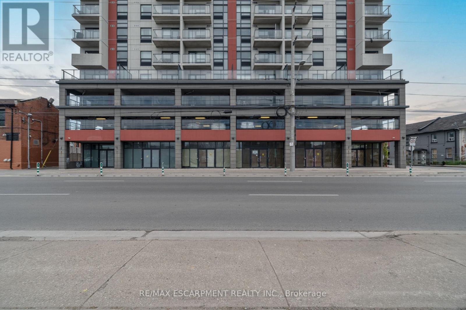 220 Cannon Street E, Hamilton, Ontario  L8L 2B1 - Photo 1 - X12679738