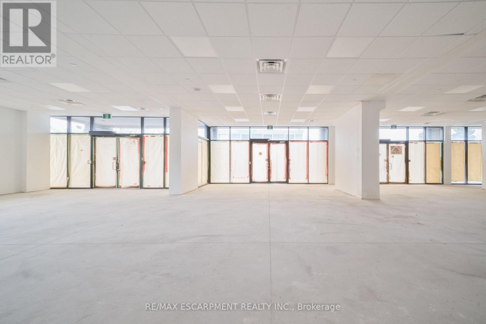 220 Cannon Street E, Hamilton, Ontario  L8L 2B1 - Photo 2 - X12679738