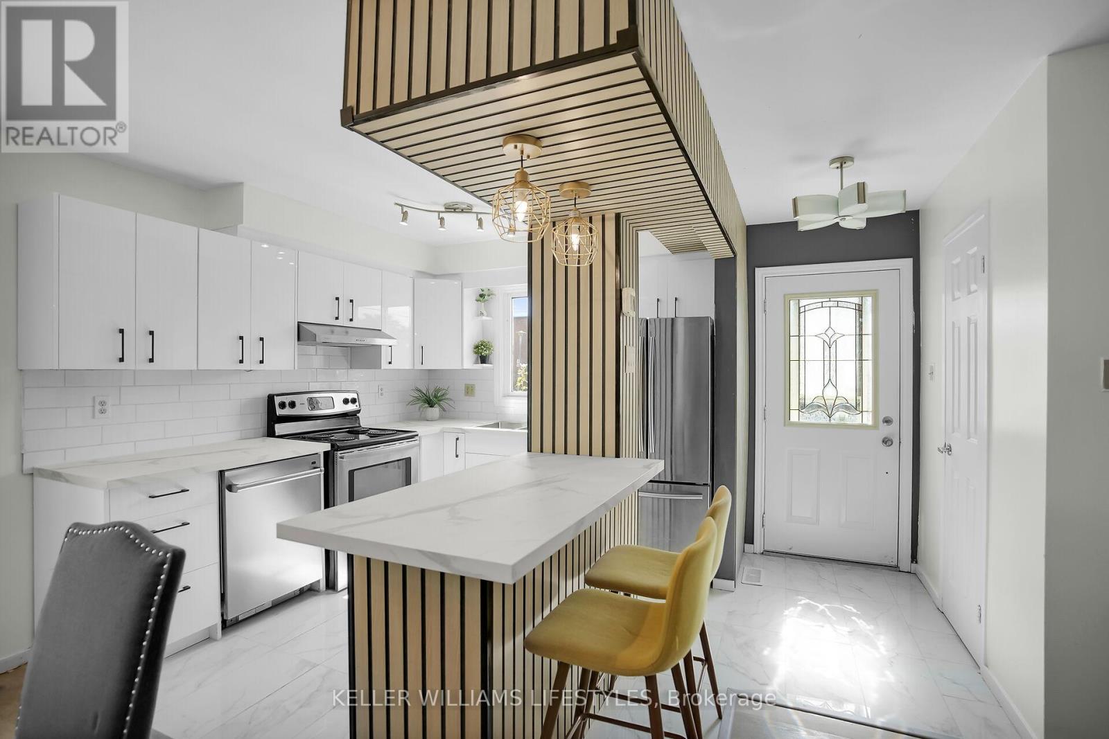 4 - 230 Clarke Road, London East, Ontario  N5W 5P5 - Photo 2 - X12690286