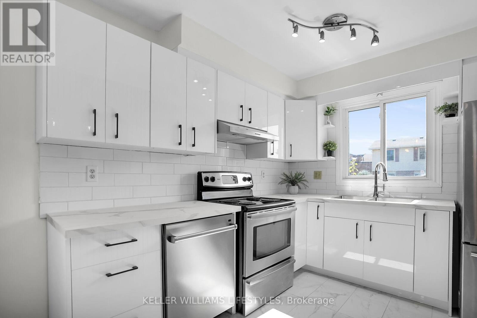 4 - 230 Clarke Road, London East, Ontario  N5W 5P5 - Photo 9 - X12690286