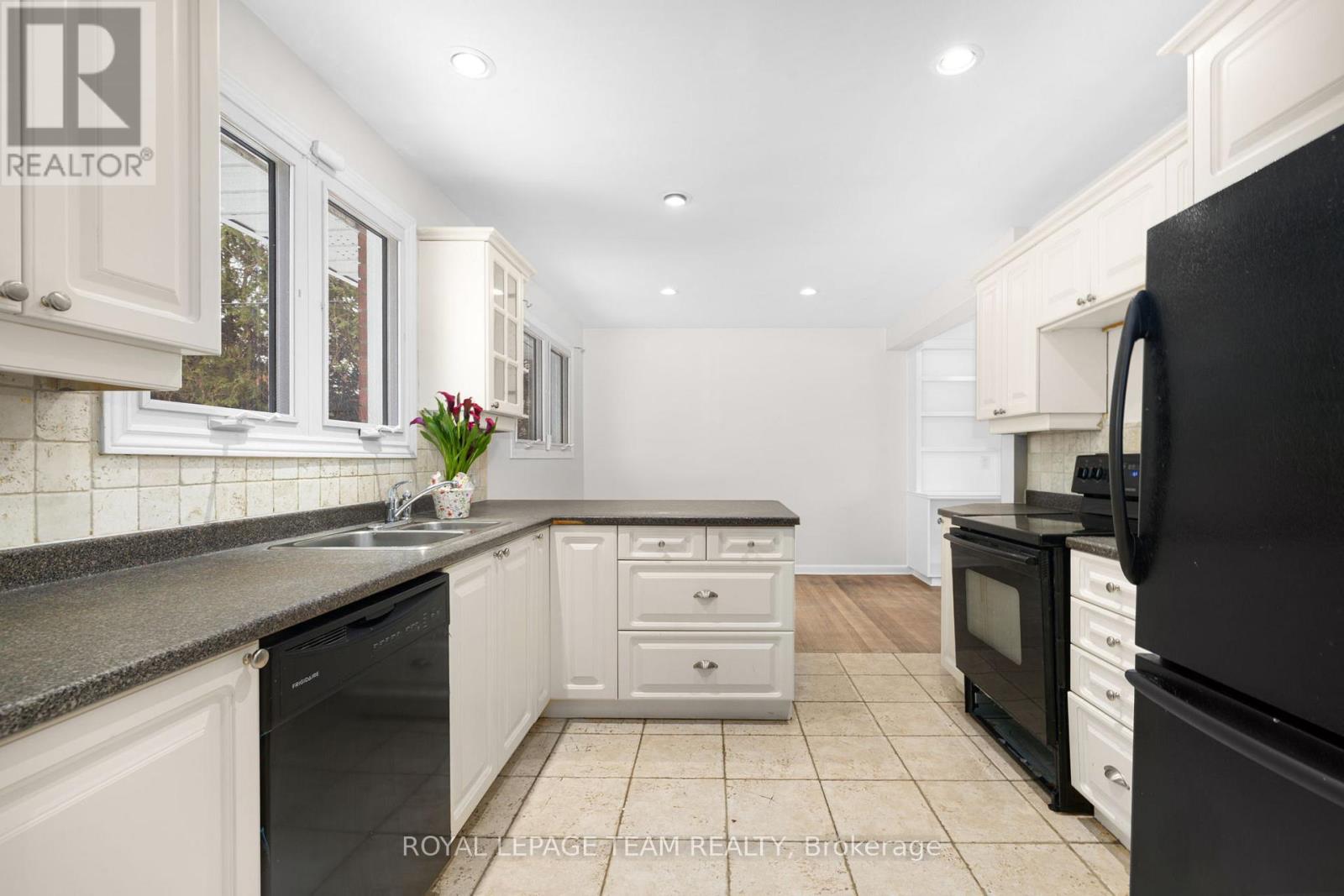 2358 Malone Crescent, Ottawa, Ontario  K2C 1L5 - Photo 21 - X12690288