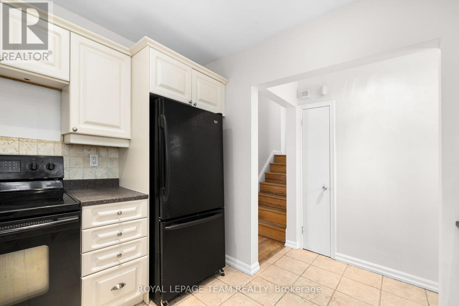 2358 Malone Crescent, Ottawa, Ontario  K2C 1L5 - Photo 23 - X12690288