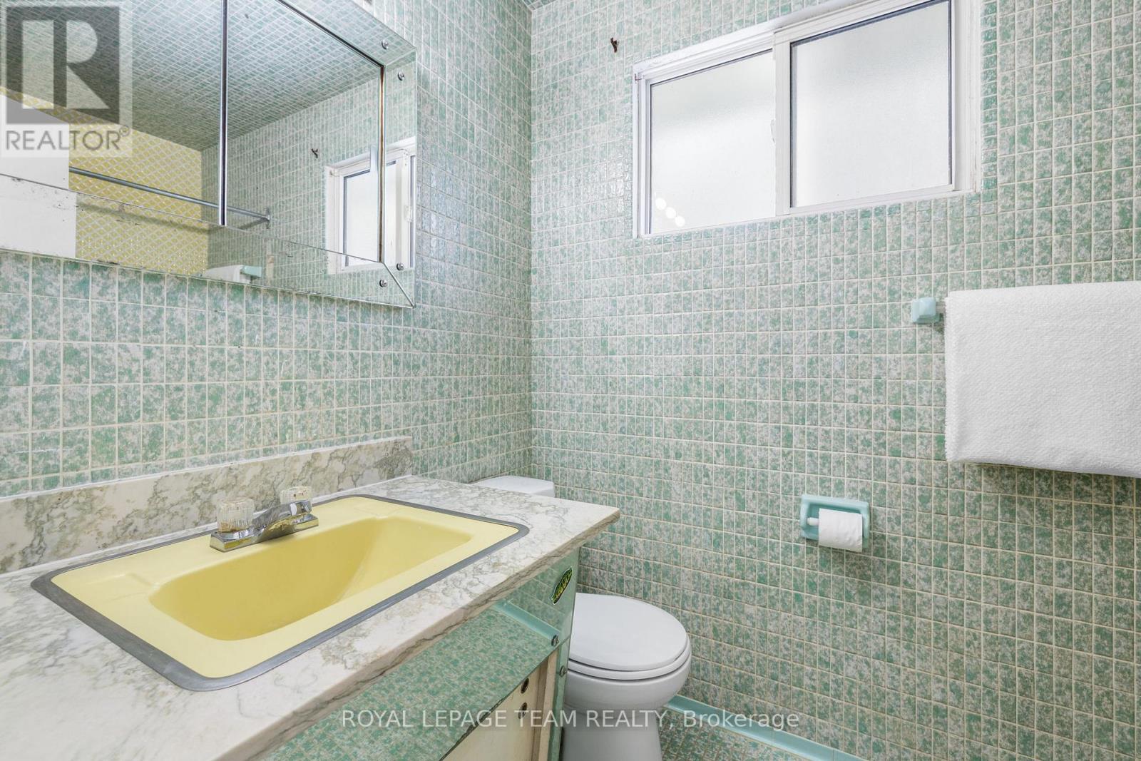 2358 Malone Crescent, Ottawa, Ontario  K2C 1L5 - Photo 31 - X12690288