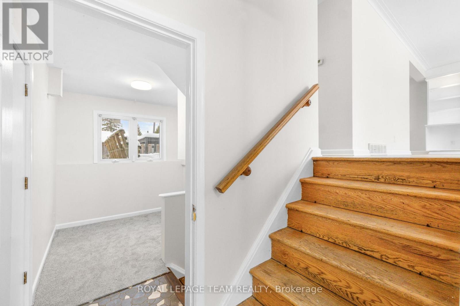 2358 Malone Crescent, Ottawa, Ontario  K2C 1L5 - Photo 8 - X12690288