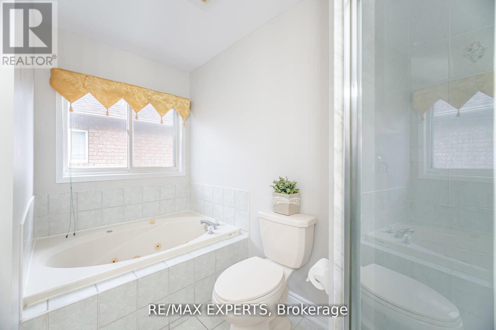 39 Robertson Davies Drive, Brampton, Ontario  L7A 1K3 - Photo 26 - W12680390