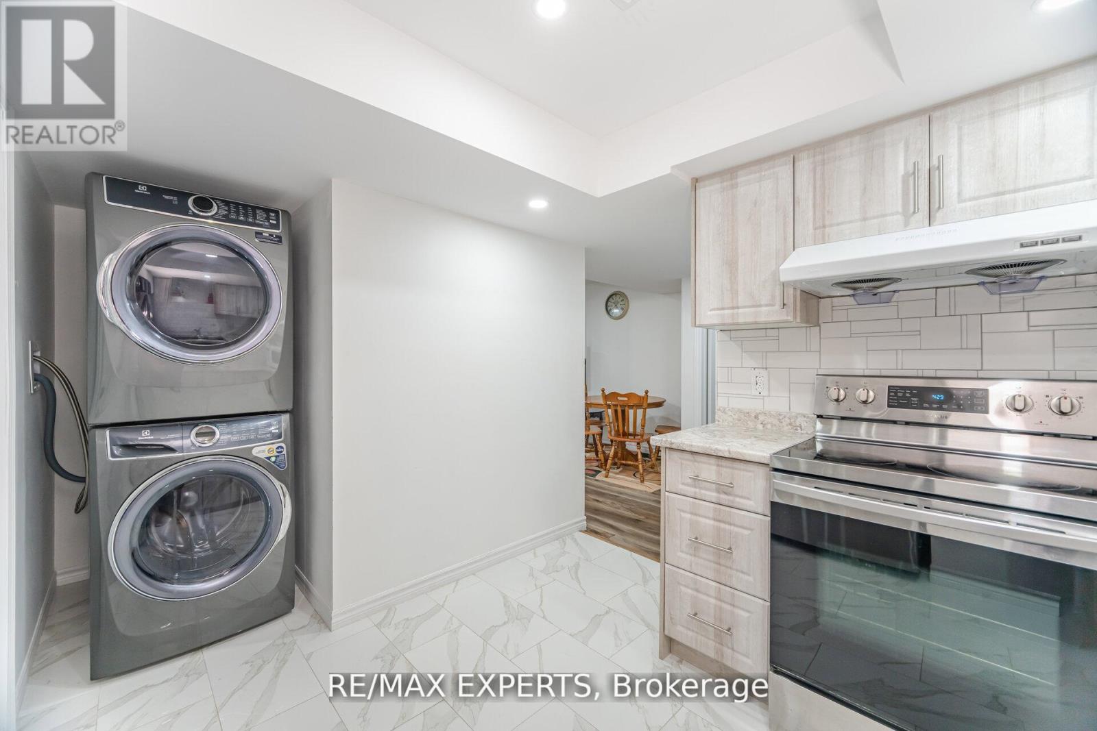 39 Robertson Davies Drive, Brampton, Ontario  L7A 1K3 - Photo 36 - W12680390