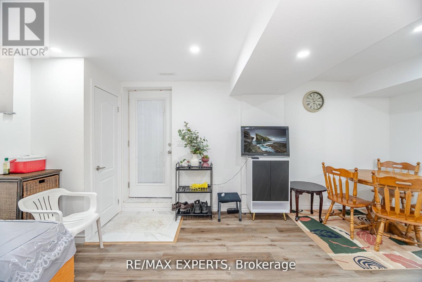 39 Robertson Davies Drive, Brampton, Ontario  L7A 1K3 - Photo 43 - W12680390