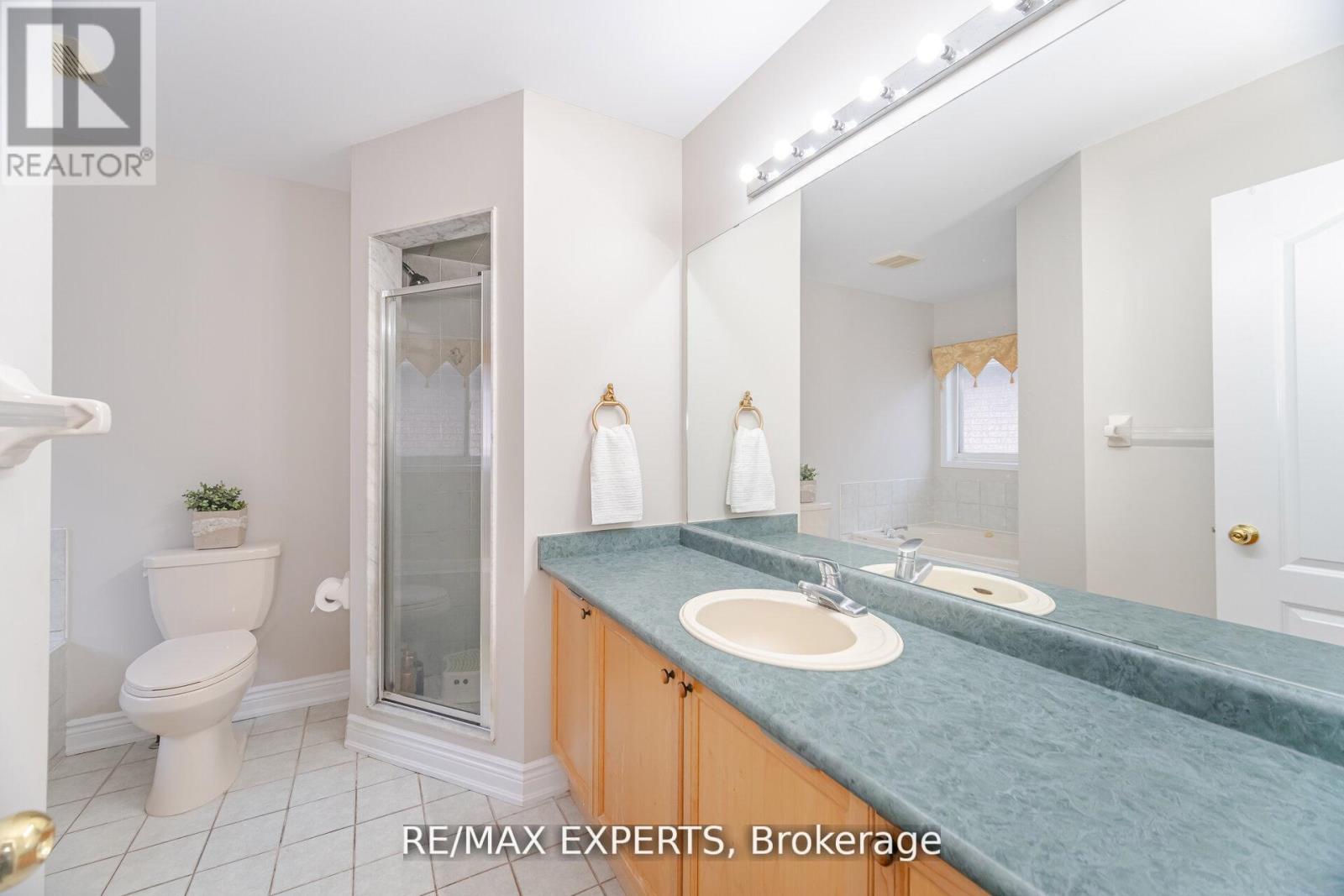 39 Robertson Davies Drive, Brampton, Ontario  L7A 1K3 - Photo 25 - W12680390