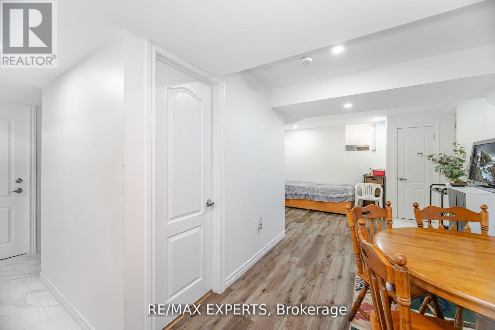 39 Robertson Davies Drive, Brampton, Ontario  L7A 1K3 - Photo 37 - W12680390