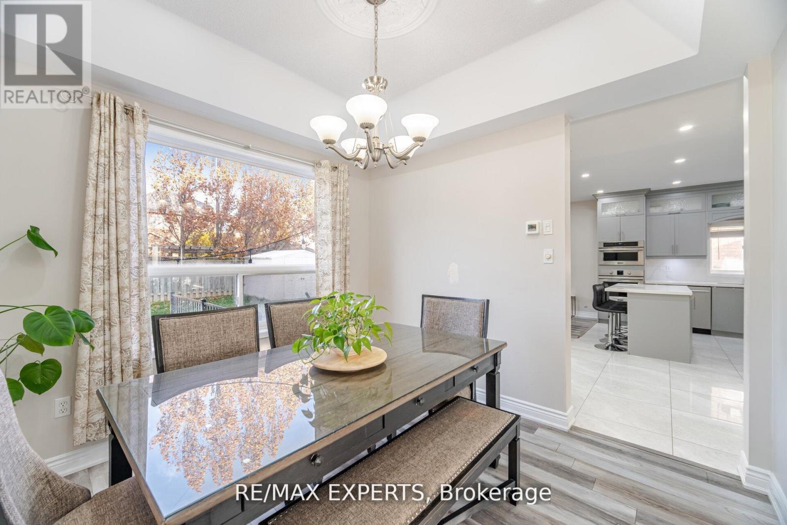 39 Robertson Davies Drive, Brampton, Ontario  L7A 1K3 - Photo 9 - W12680390