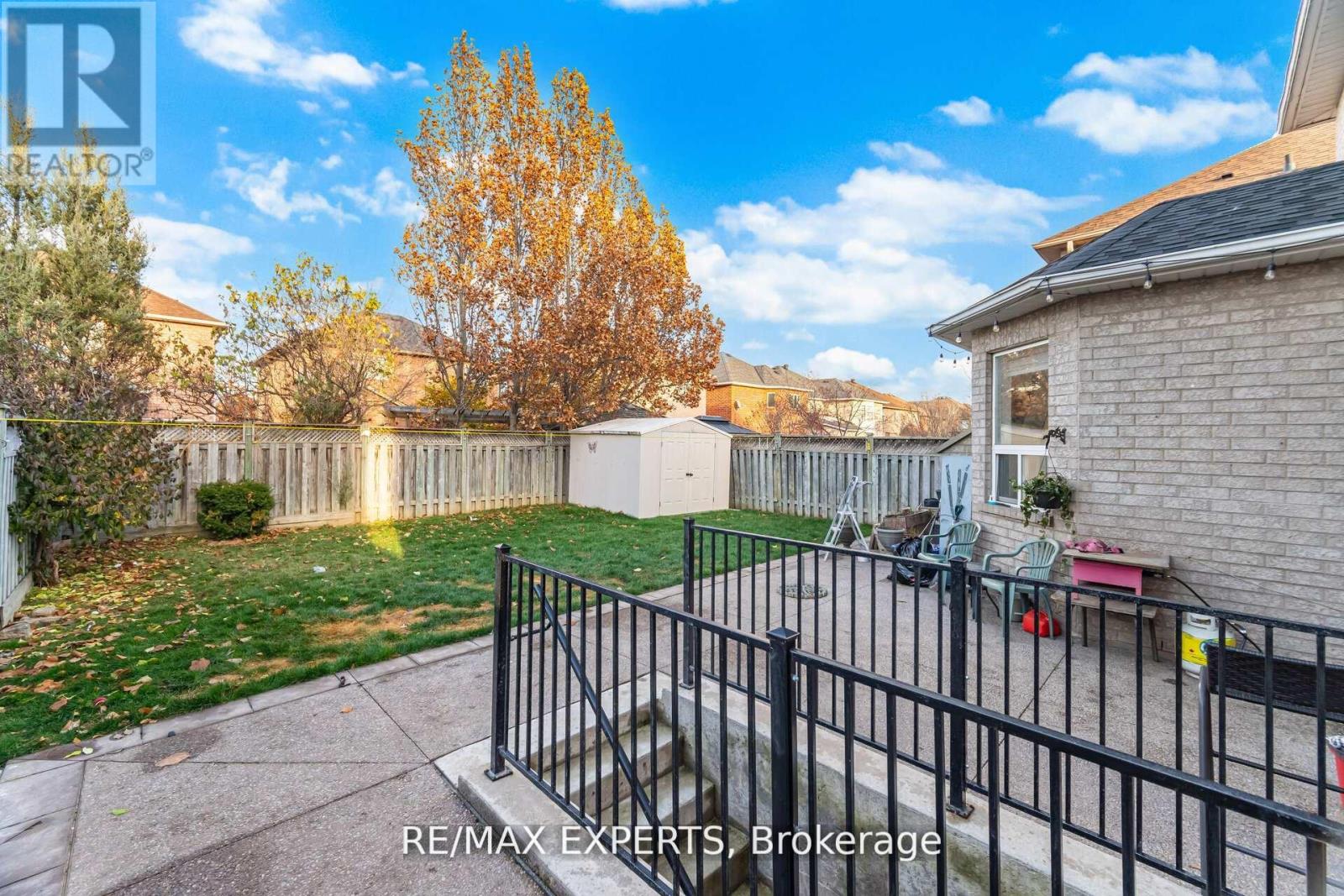 39 Robertson Davies Drive, Brampton, Ontario  L7A 1K3 - Photo 47 - W12680390