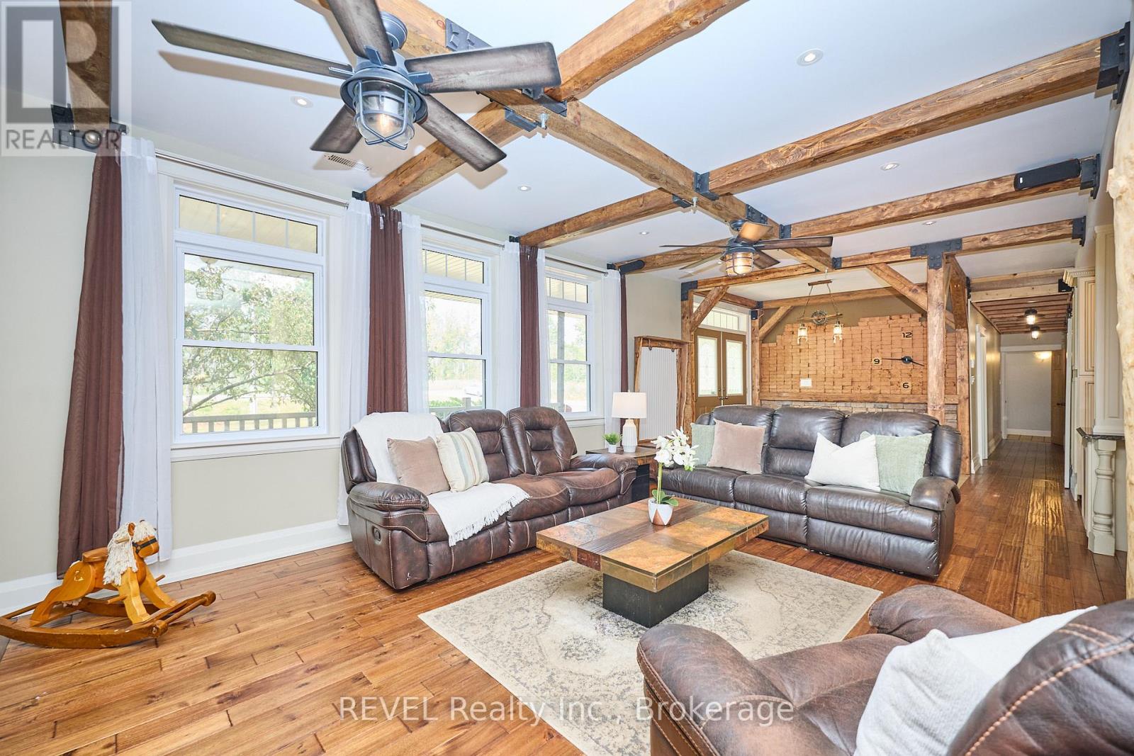 740 Highway 20, Pelham, Ontario  L0S 1C0 - Photo 11 - X12690234