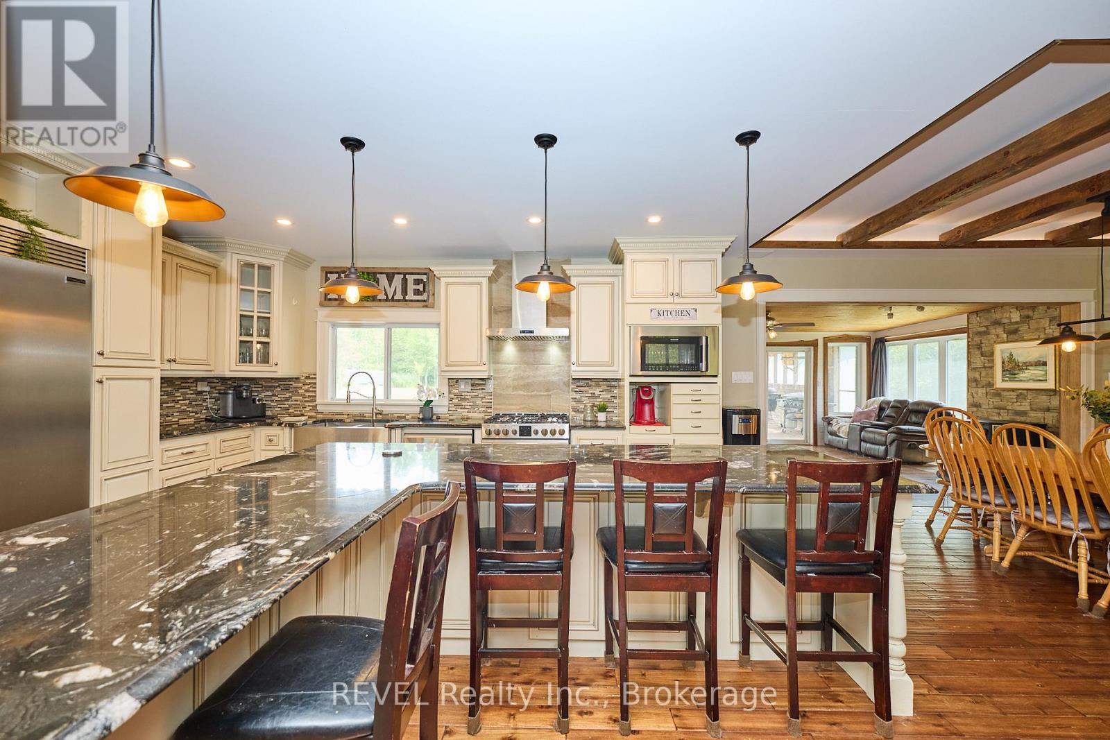 740 Highway 20, Pelham, Ontario  L0S 1C0 - Photo 15 - X12690234