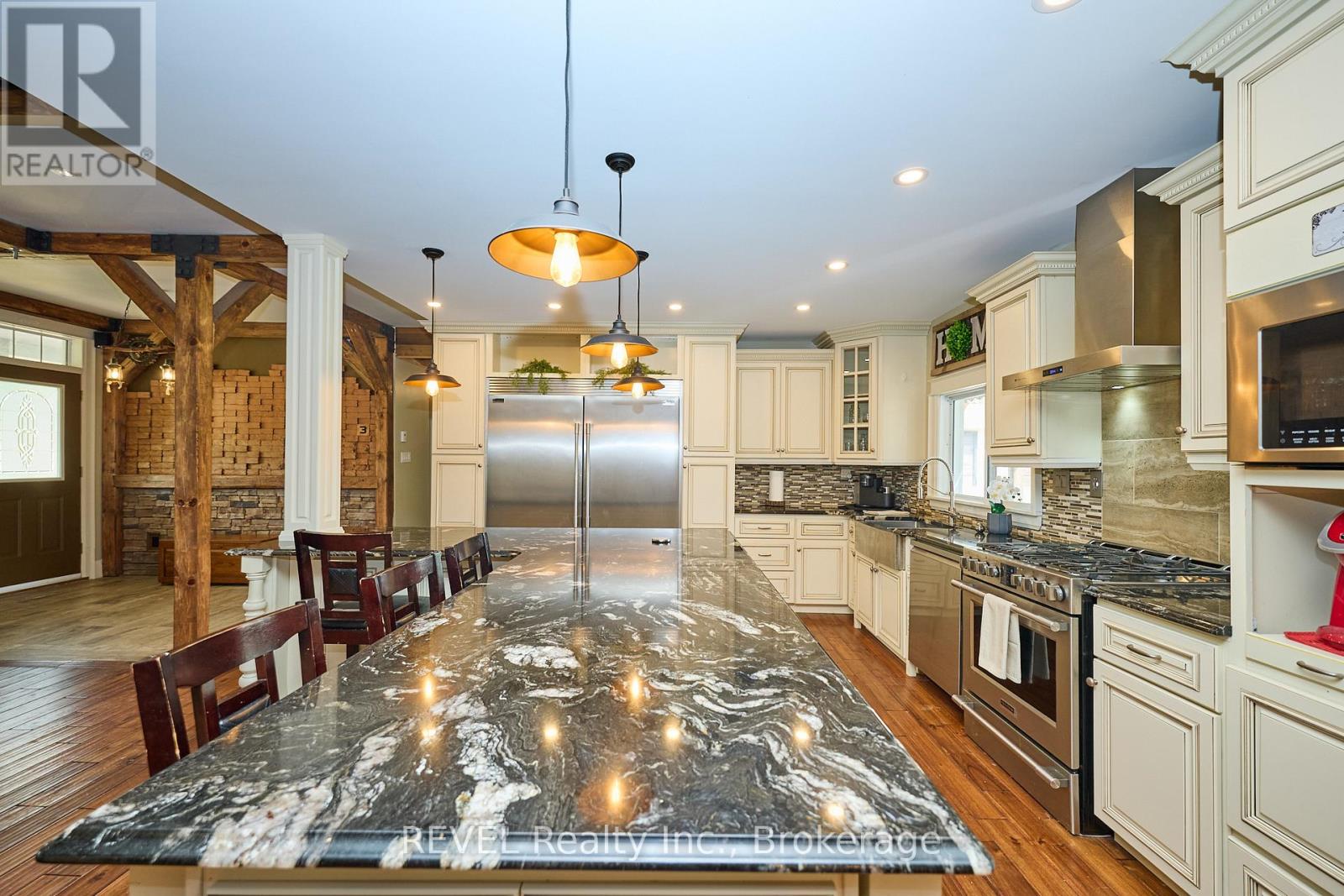 740 Highway 20, Pelham, Ontario  L0S 1C0 - Photo 16 - X12690234