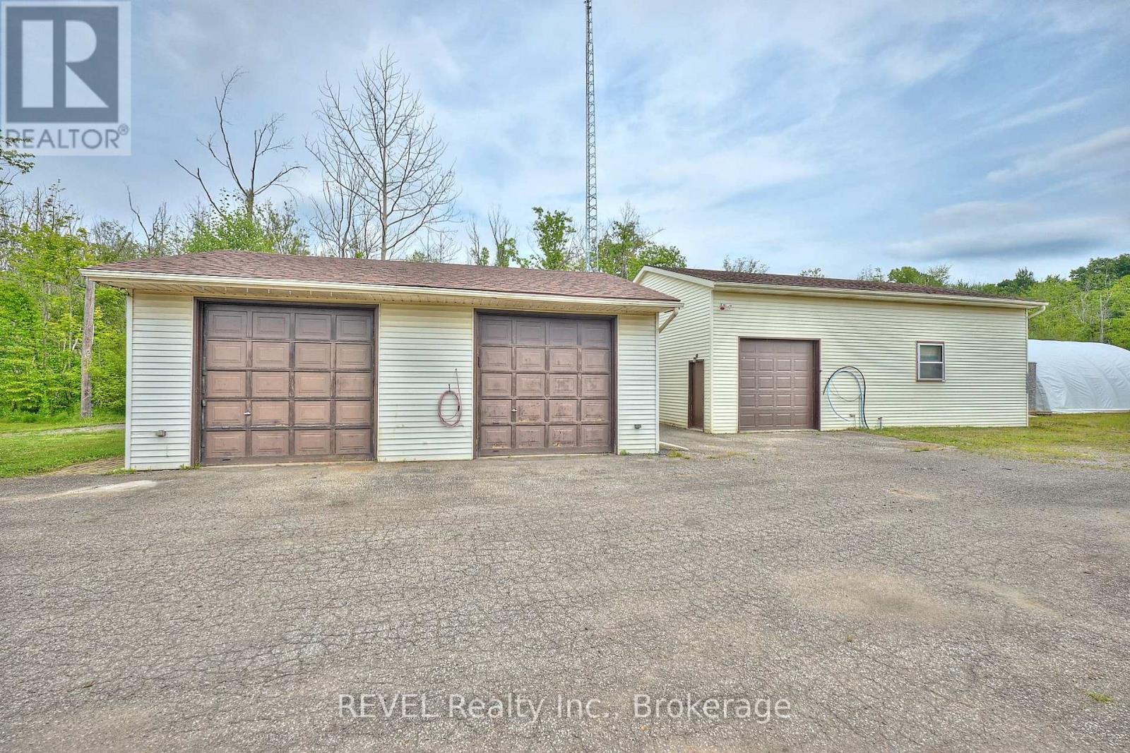 740 Highway 20, Pelham, Ontario  L0S 1C0 - Photo 3 - X12690234