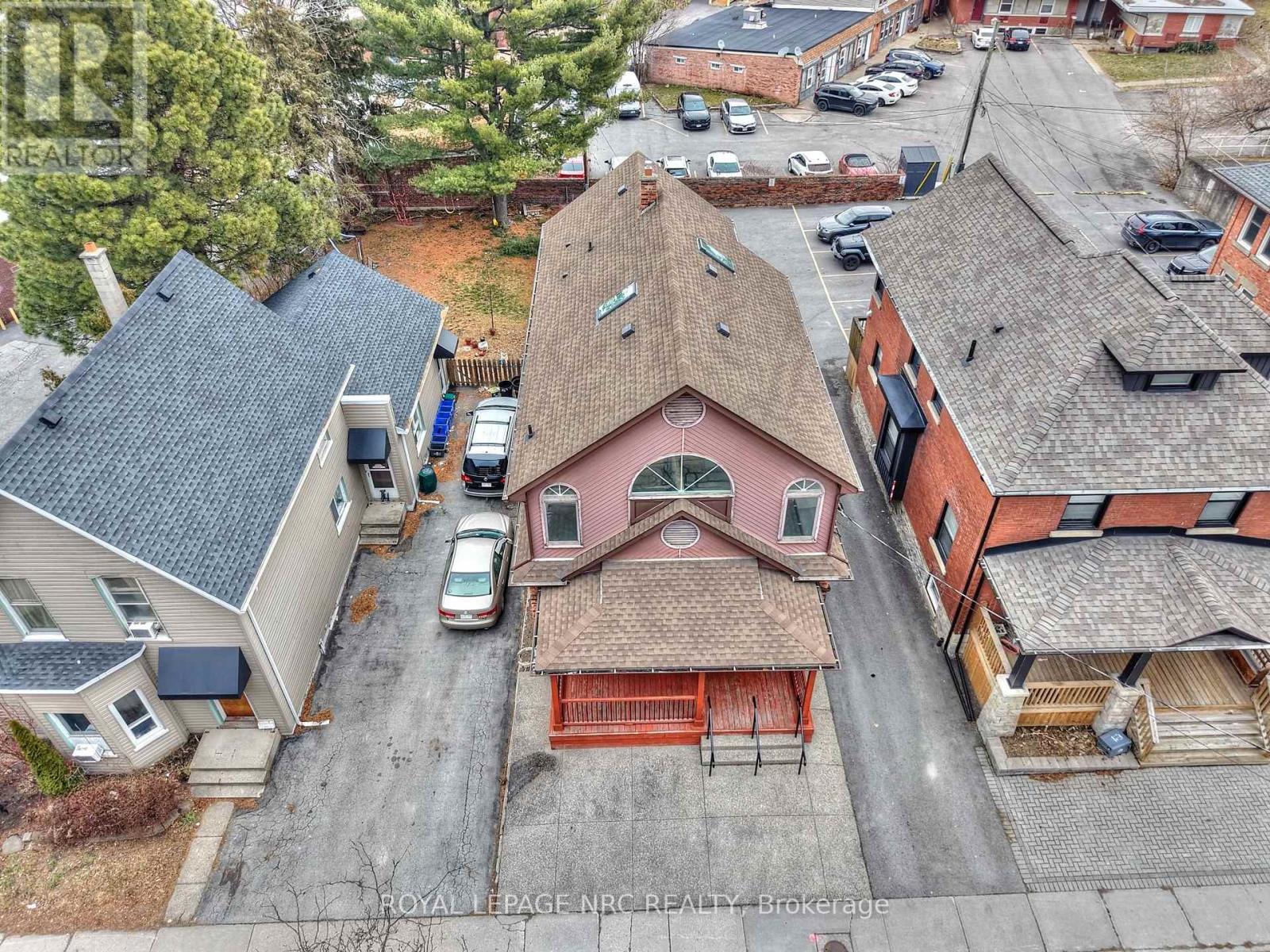 8 Clark Street, St. Catharines, Ontario  L2R 5G2 - Photo 40 - X12690272