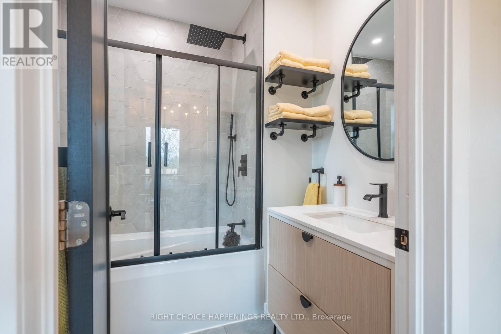 1368 Lorraine Road, Port Colborne, Ontario  L3K 5V3 - Photo 13 - X12690316