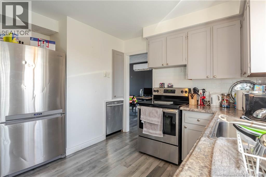 70 Emmerson Street, Fredericton, New Brunswick  E3B 6G8 - Photo 6 - NB132051