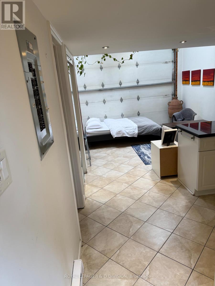 Rear - 43 Cecil Street, Toronto, Ontario  M5T 1N1 - Photo 13 - C12690230