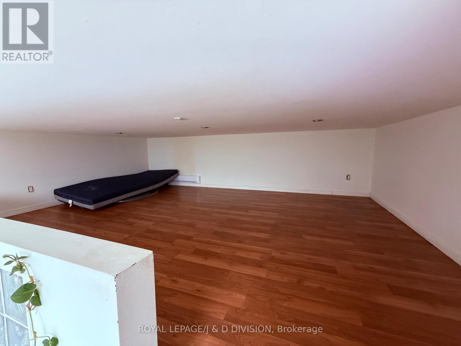 Rear - 43 Cecil Street, Toronto, Ontario  M5T 1N1 - Photo 7 - C12690230