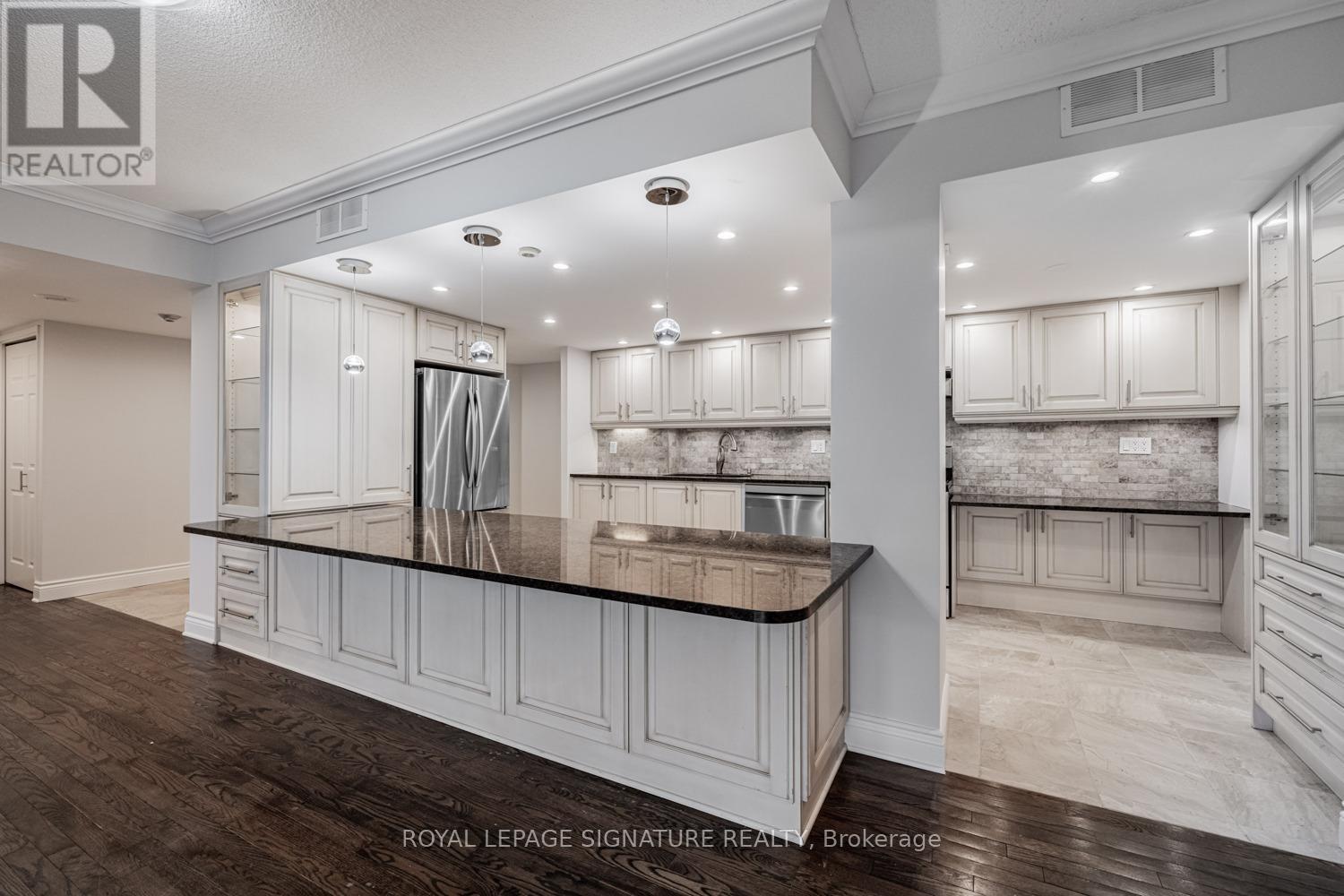 319 - 255 The Donway W, Toronto, Ontario  M3B 3M3 - Photo 4 - C12690242