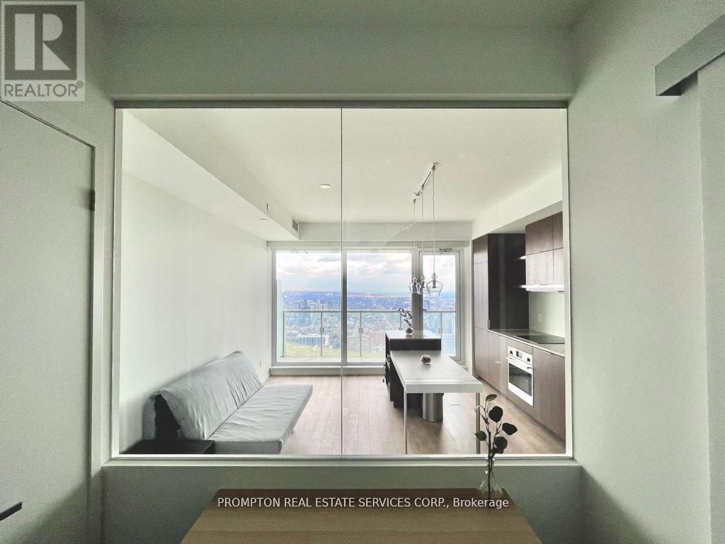 5303 - 197 Yonge Street, Toronto, Ontario  M5B 0C1 - Photo 8 - C12690262