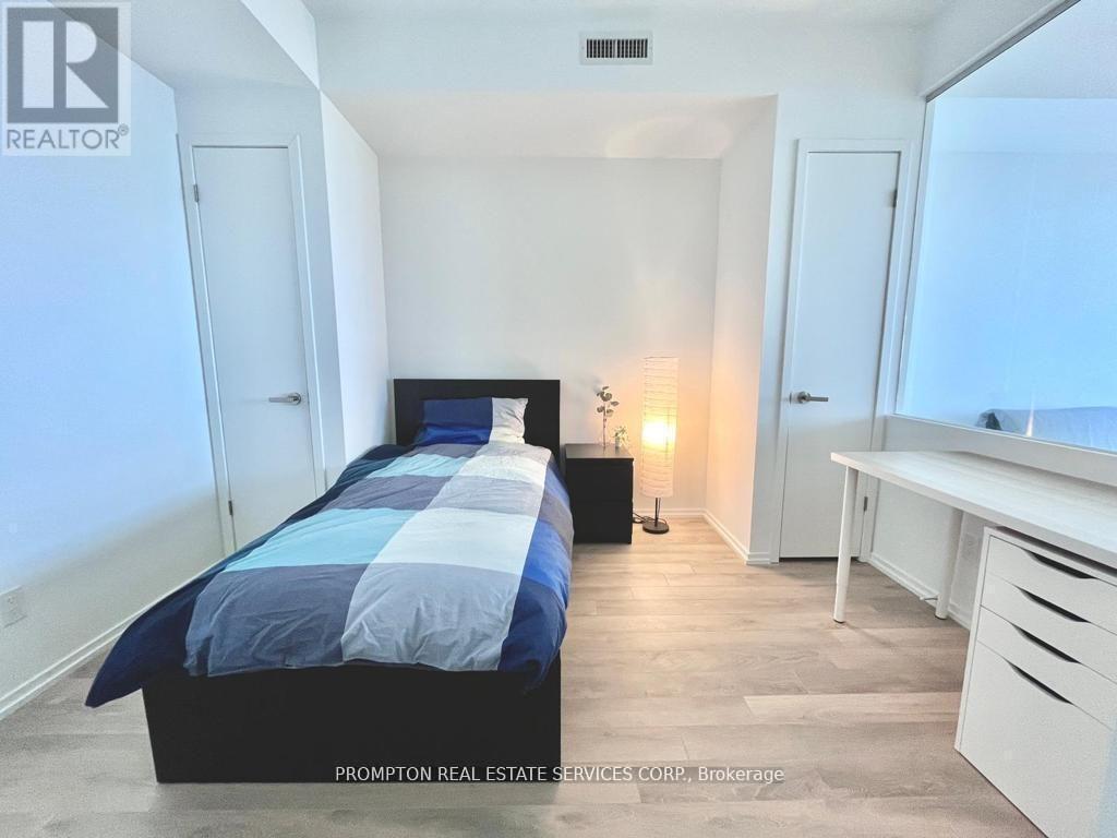 5303 - 197 Yonge Street, Toronto, Ontario  M5B 0C1 - Photo 9 - C12690262