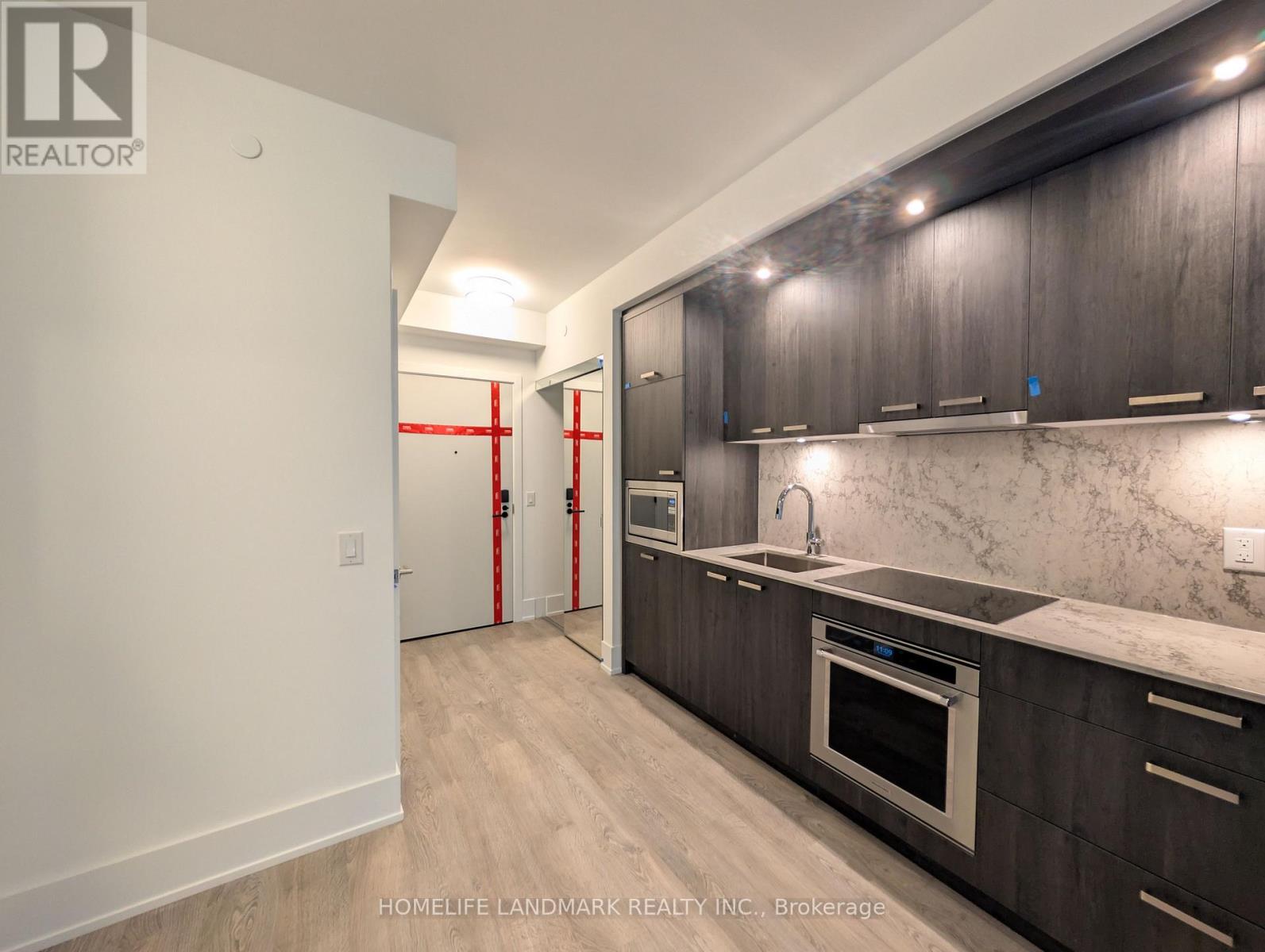 819 - 115 Denison Avenue, Toronto, Ontario  M5T 2N1 - Photo 2 - C12690264