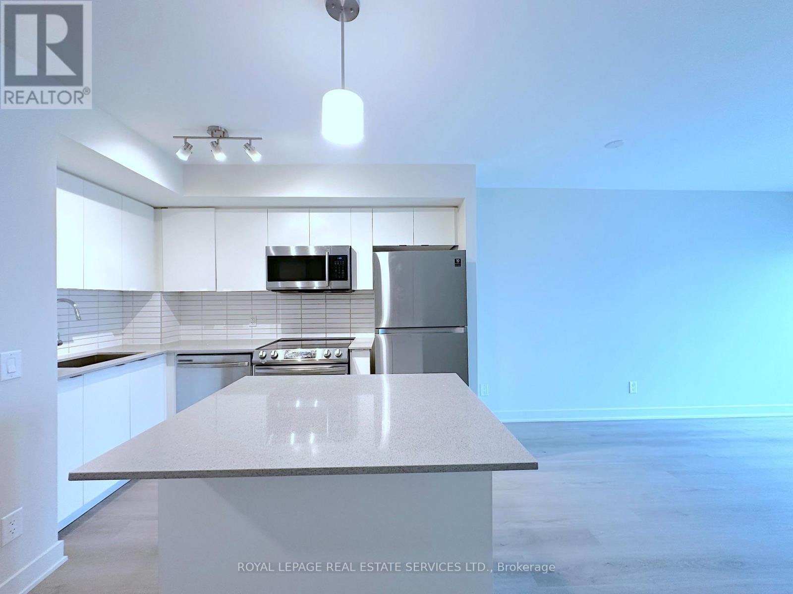 409 - 3385 Dundas Street W, Toronto, Ontario  M6S 2S2 - Photo 3 - W12690222