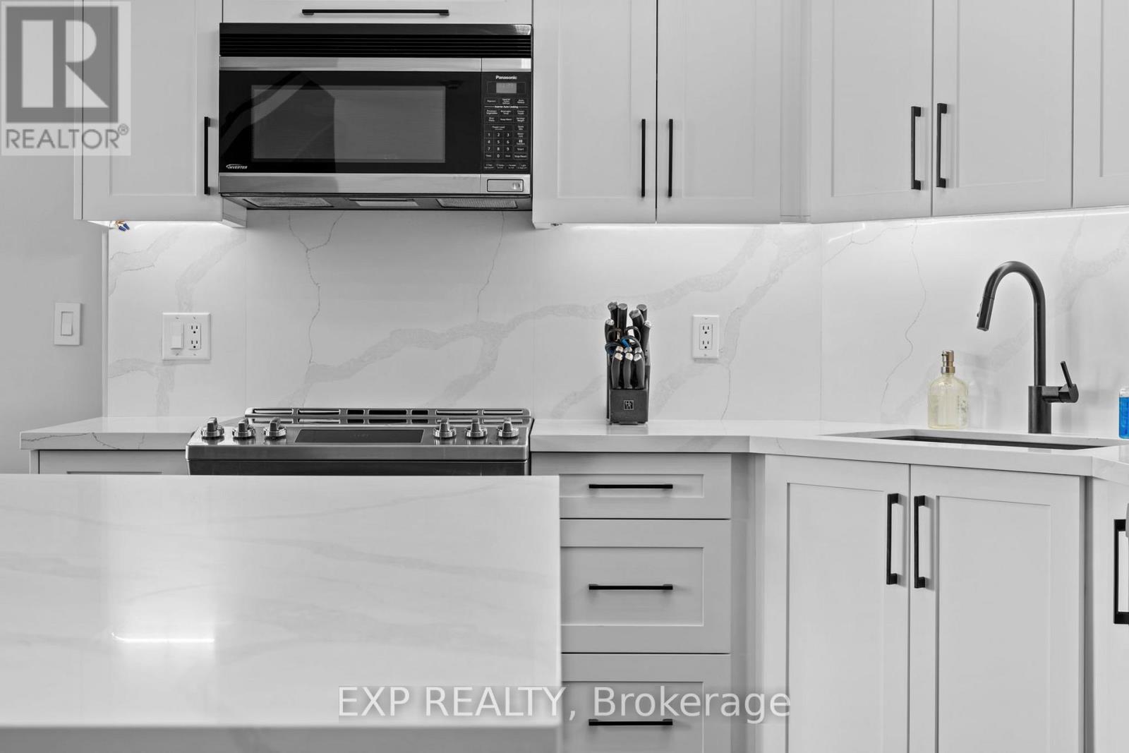 637 - 250 Manitoba Street, Toronto, Ontario  M8Y 4G8 - Photo 25 - W12690224