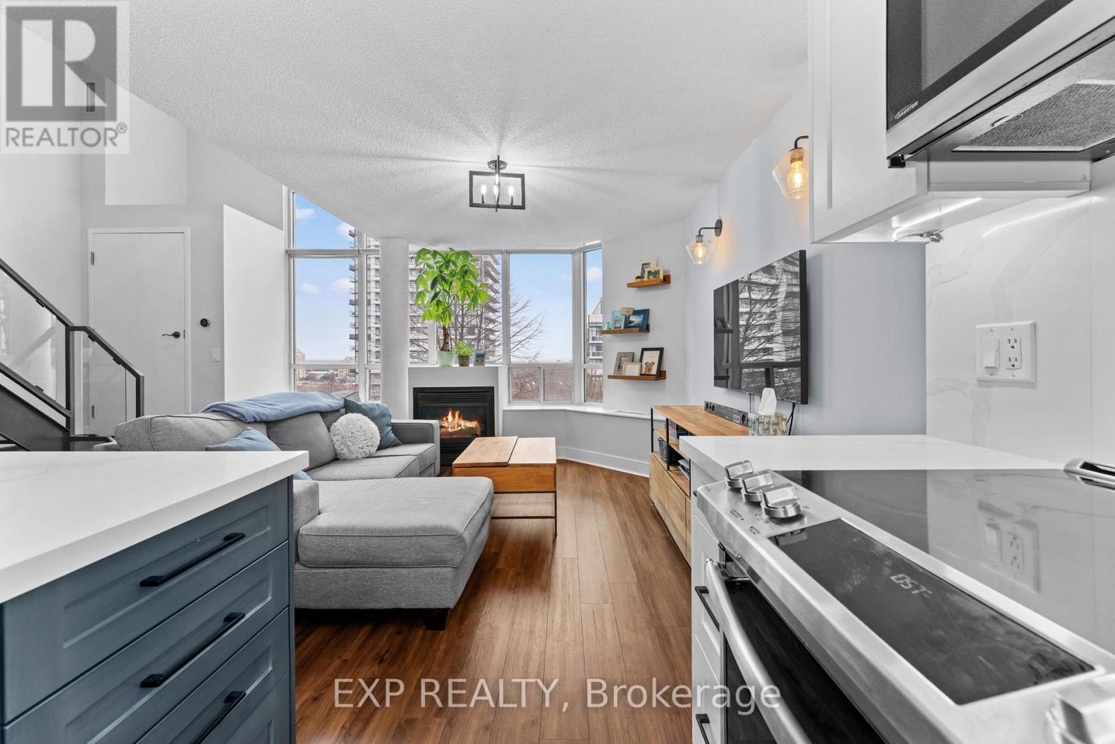 637 - 250 Manitoba Street, Toronto, Ontario  M8Y 4G8 - Photo 4 - W12690224