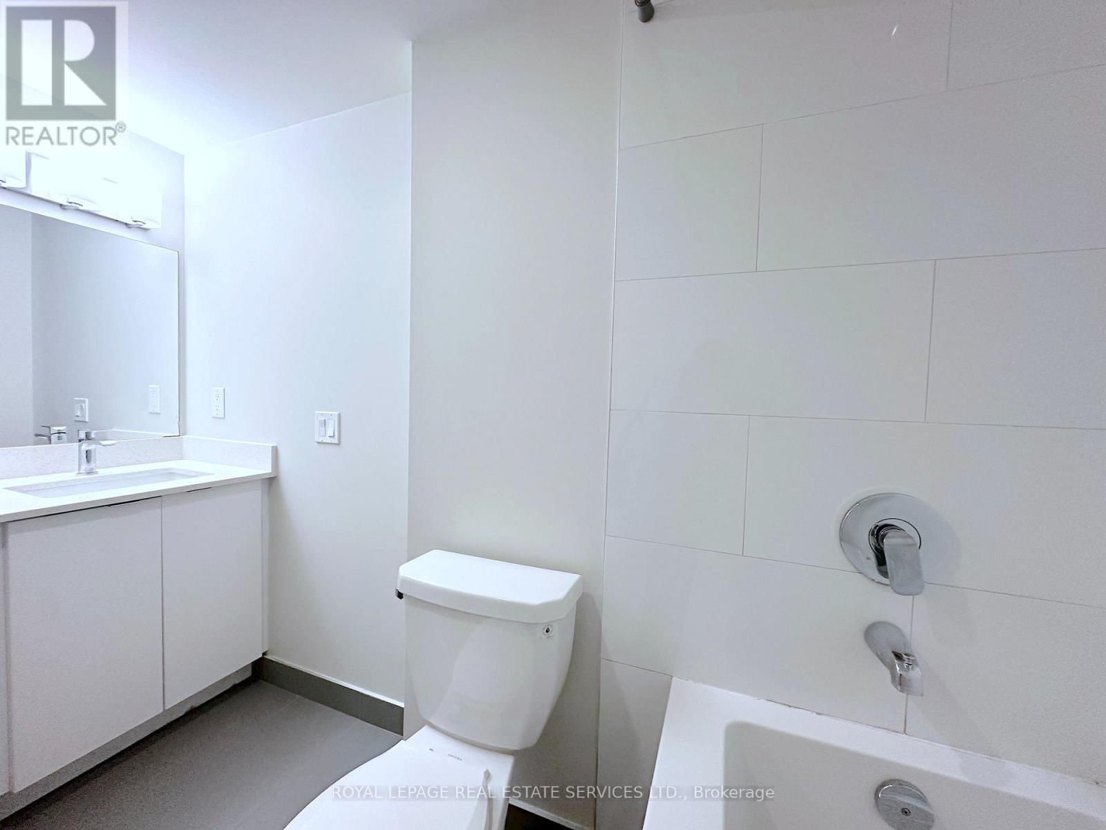 410 - 3385 Dundas Street W, Toronto, Ontario  M6S 2S2 - Photo 10 - W12690226