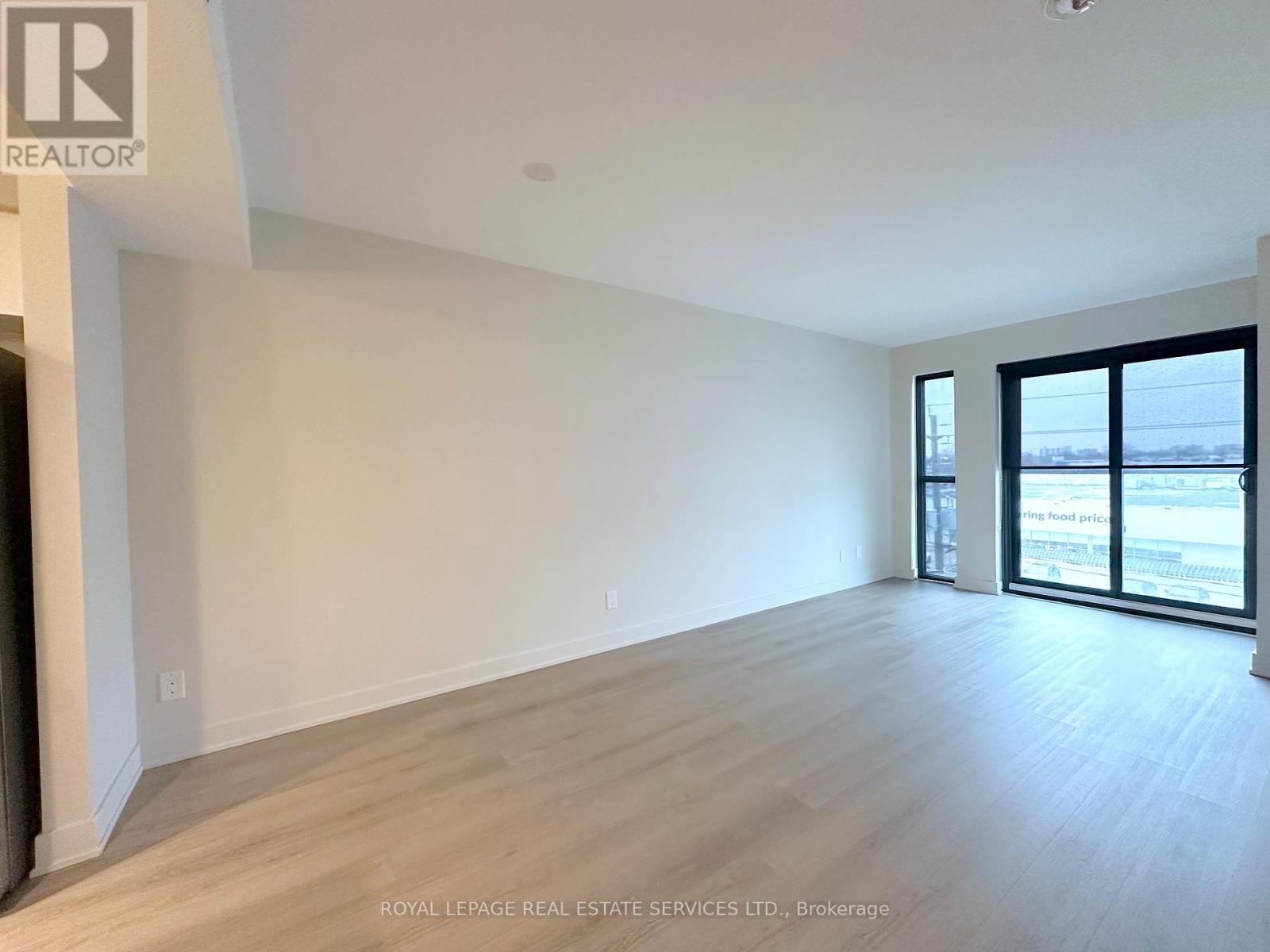 410 - 3385 Dundas Street W, Toronto, Ontario  M6S 2S2 - Photo 6 - W12690226