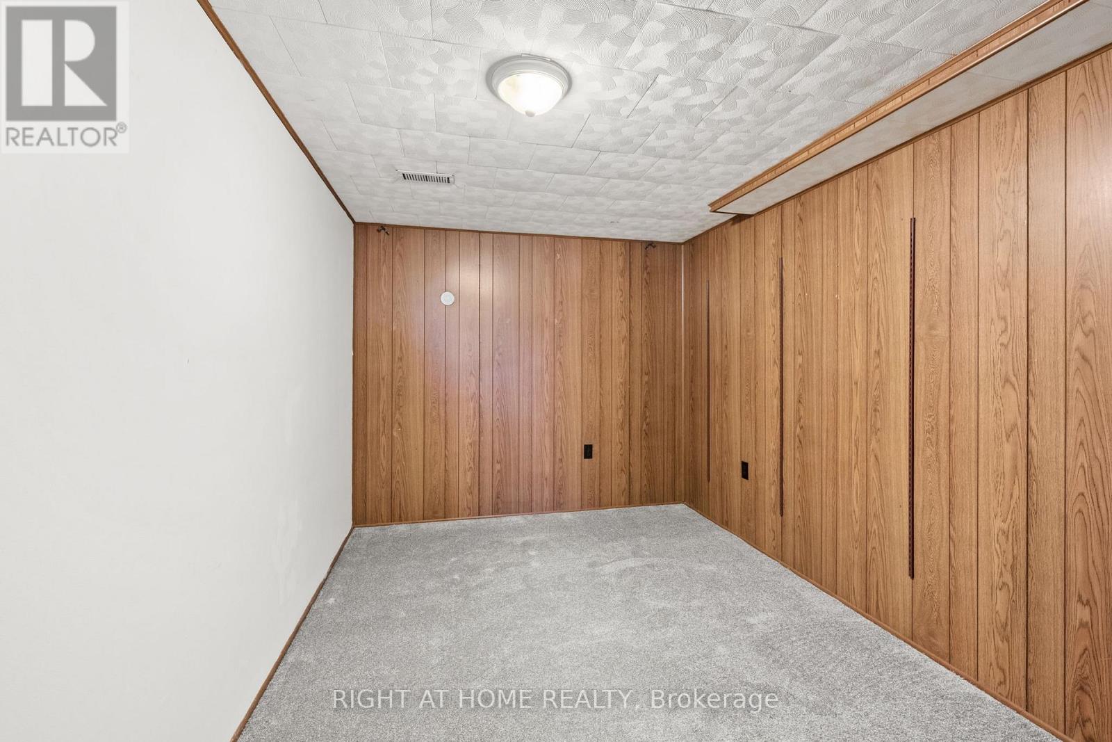 9 Aurora Crescent, Ottawa, Ontario K2G 0Z6 - Photo 29 - X12686548