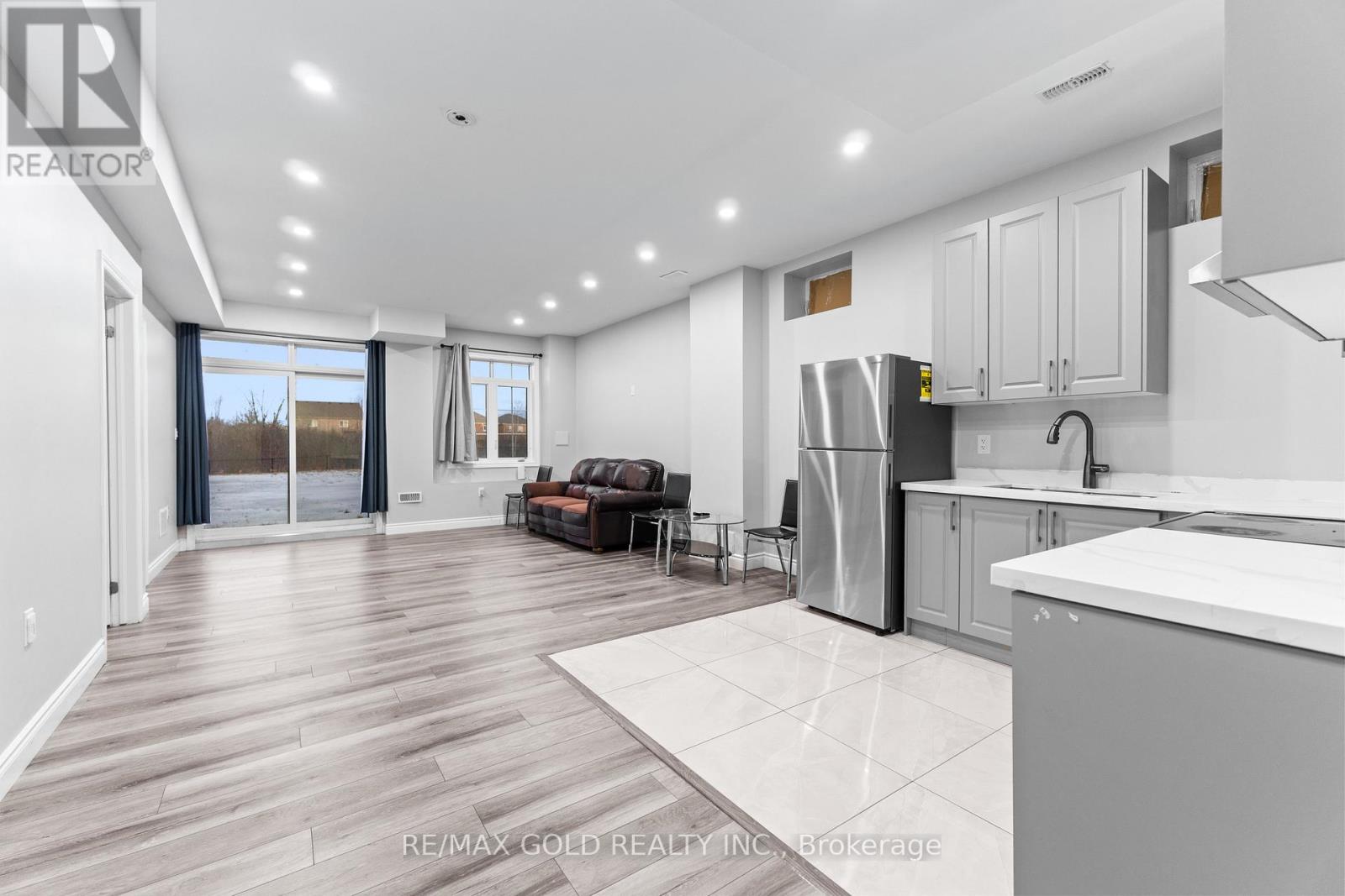 41 Rainbrook Close, Brampton, Ontario  L6R 0Y9 - Photo 38 - W12690256