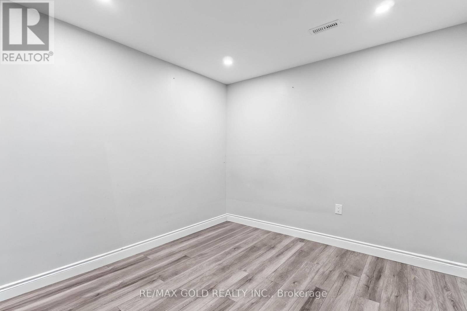 41 Rainbrook Close, Brampton, Ontario  L6R 0Y9 - Photo 45 - W12690256