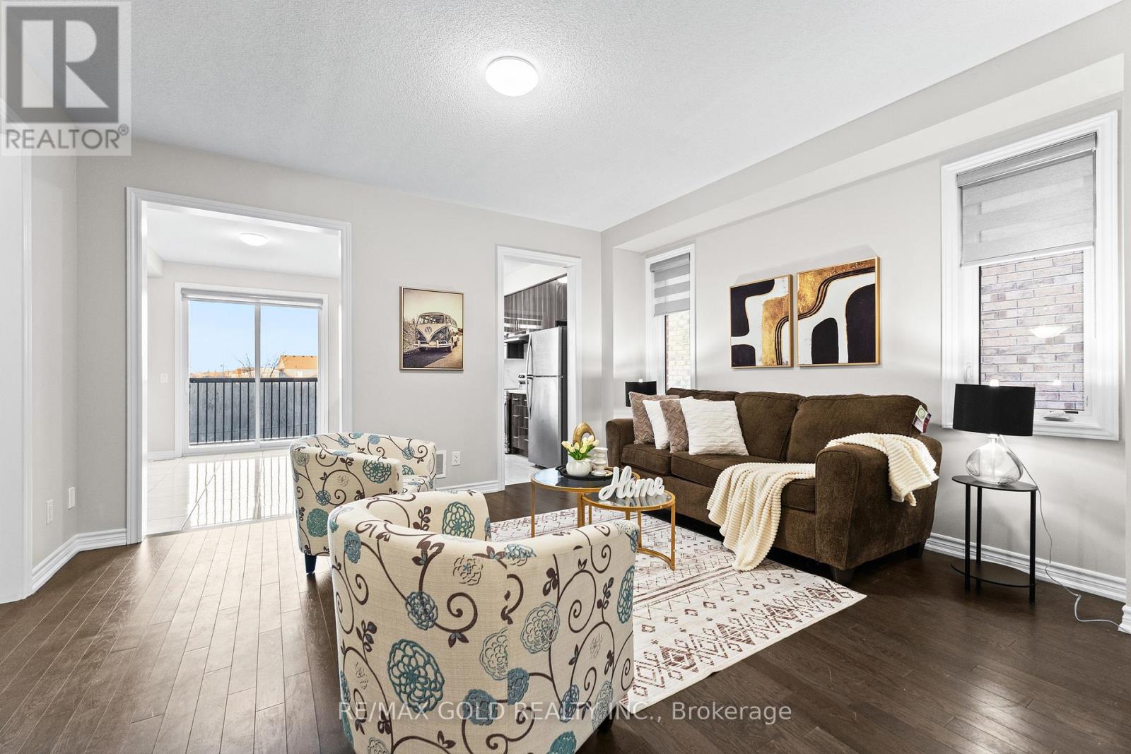 41 Rainbrook Close, Brampton, Ontario  L6R 0Y9 - Photo 6 - W12690256