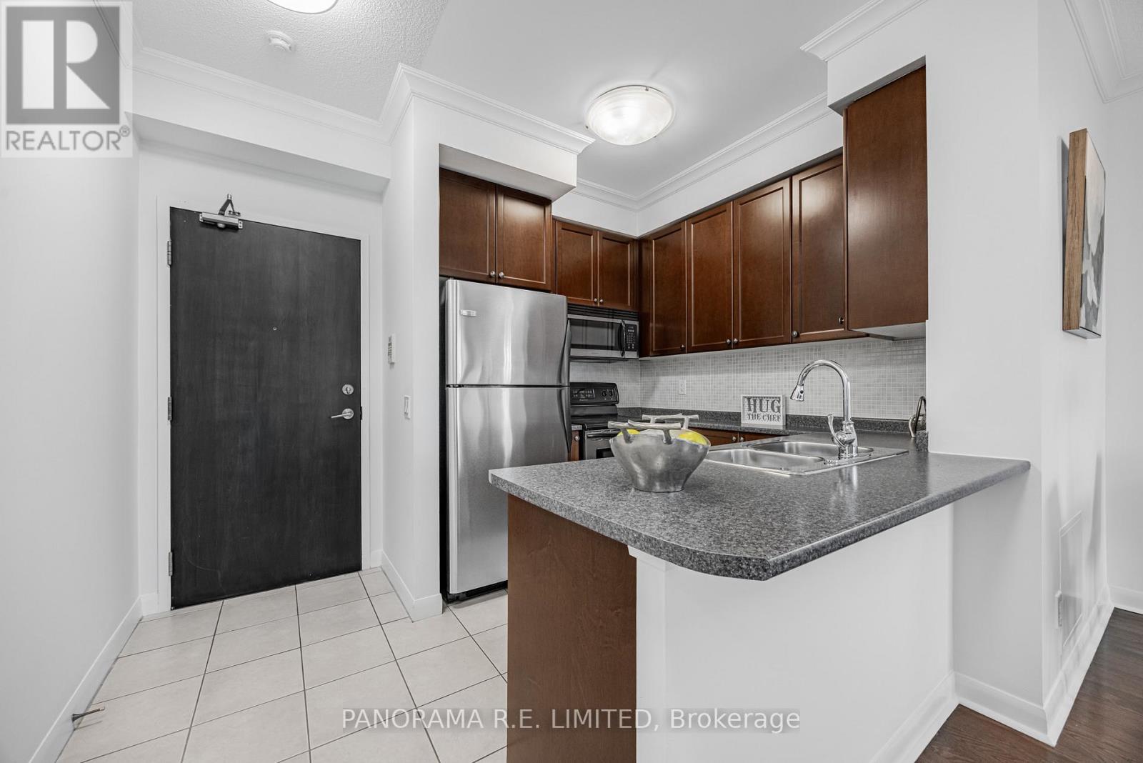 405 - 235 Sherway Gardens Road, Toronto, Ontario  M9C 0A2 - Photo 9 - W12690320