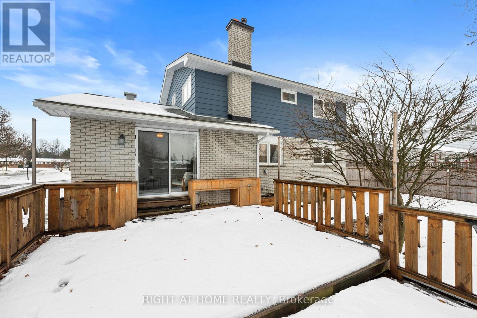 9 Aurora Crescent, Ottawa, Ontario K2G 0Z6 - Photo 31 - X12686548