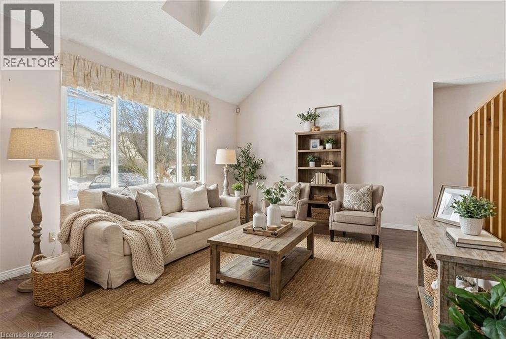 95 Scenic Wood Crescent, Kitchener, Ontario  N2A 3N2 - Photo 3 - 40797627