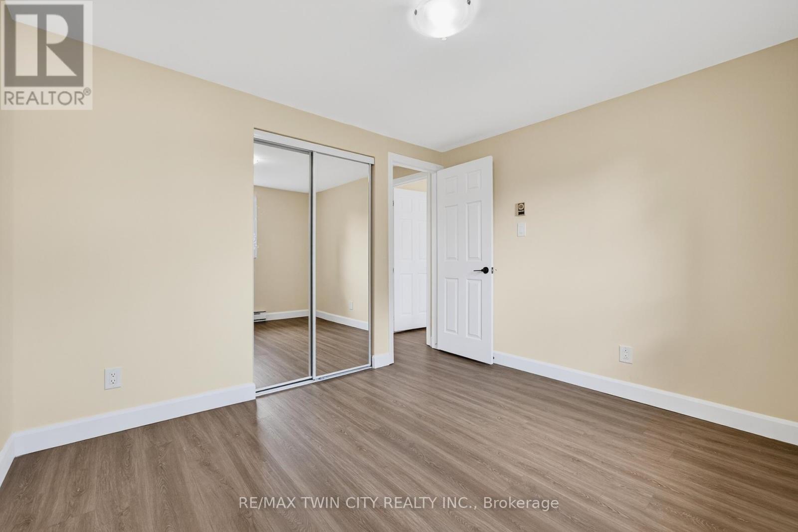 720 Parkview Crescent, Cambridge, Ontario  N3H 4X9 - Photo 34 - X12690220