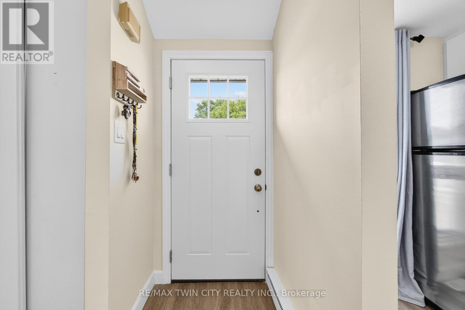 720 Parkview Crescent, Cambridge, Ontario  N3H 4X9 - Photo 6 - X12690220