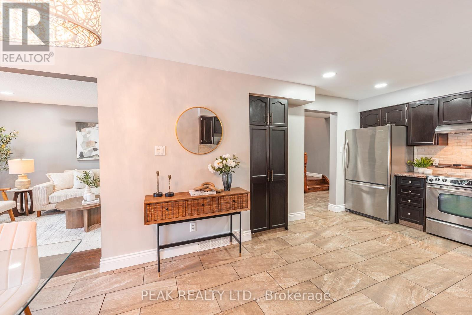 42 Roman Crescent, London East, Ontario  N5V 4W4 - Photo 11 - X12690254