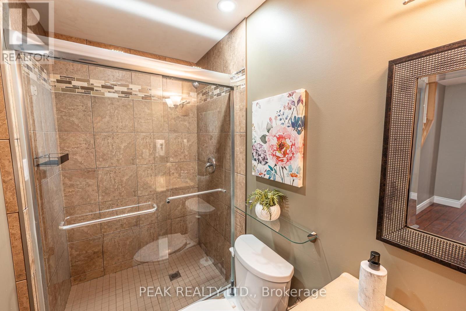 42 Roman Crescent, London East, Ontario  N5V 4W4 - Photo 34 - X12690254