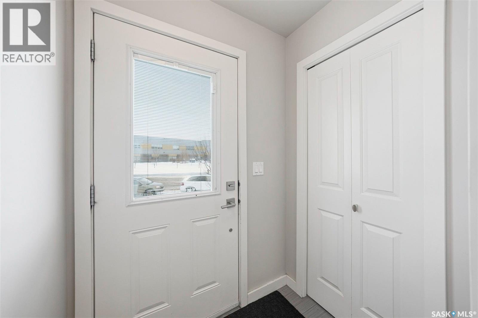 103 1120 Hampton Circle, Saskatoon, Saskatchewan  S7R 0L9 - Photo 3 - SK026696