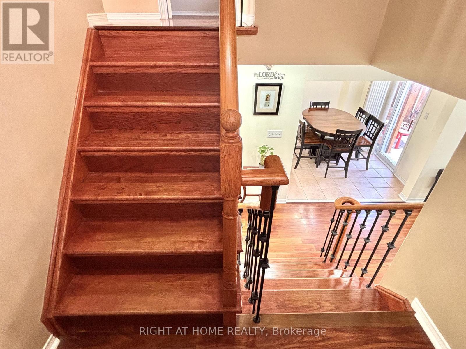 37 Oakmeadow Drive, Brampton, Ontario  L7A 2M1 - Photo 16 - W12687622