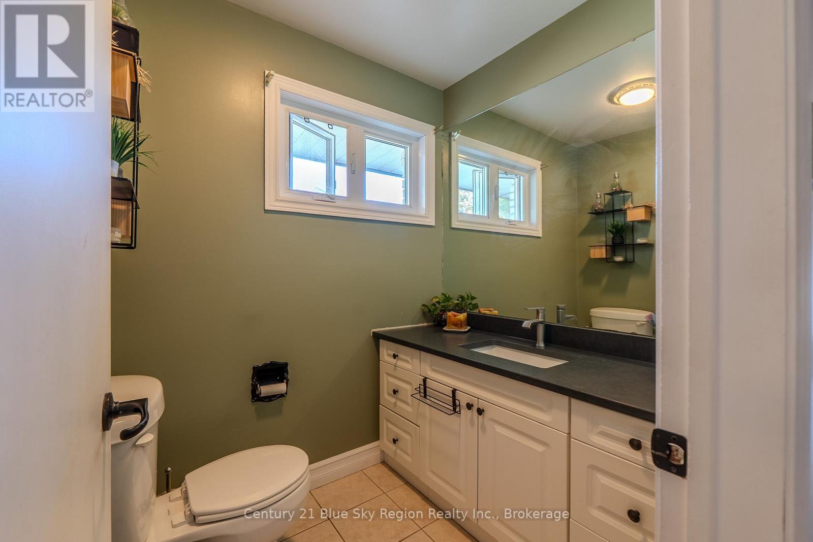 61 Third Street, West Nipissing, Ontario  P2B 3A9 - Photo 32 - X12690364